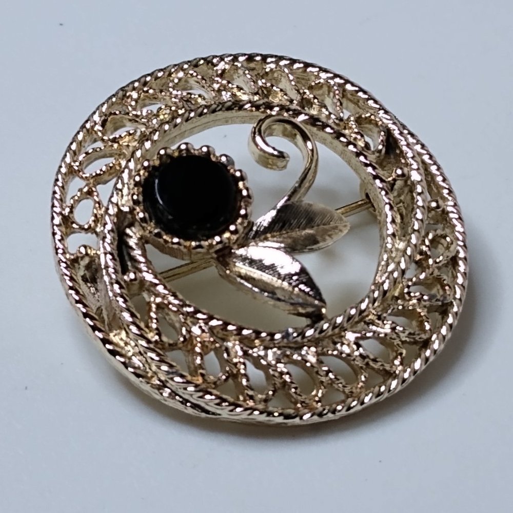 Vintage Round Black Flower Metal Brooch